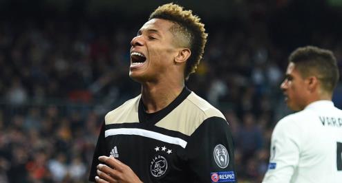 نجم أياكس الصاعد لم يتعرف على مدرب البرازيل عند استدعائه للمنتخب